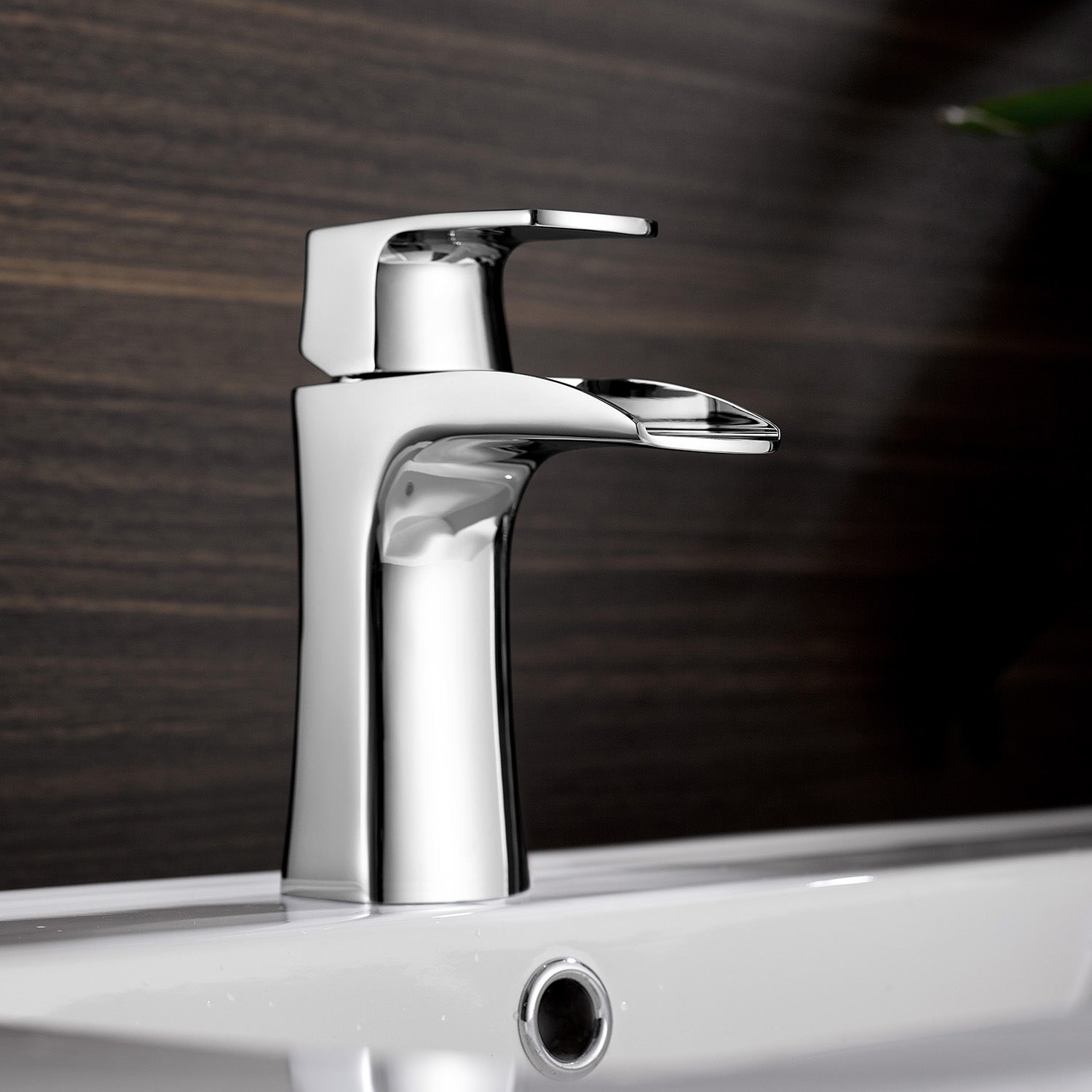 Alessandra Single-Lever Vessel Bathroom Faucet