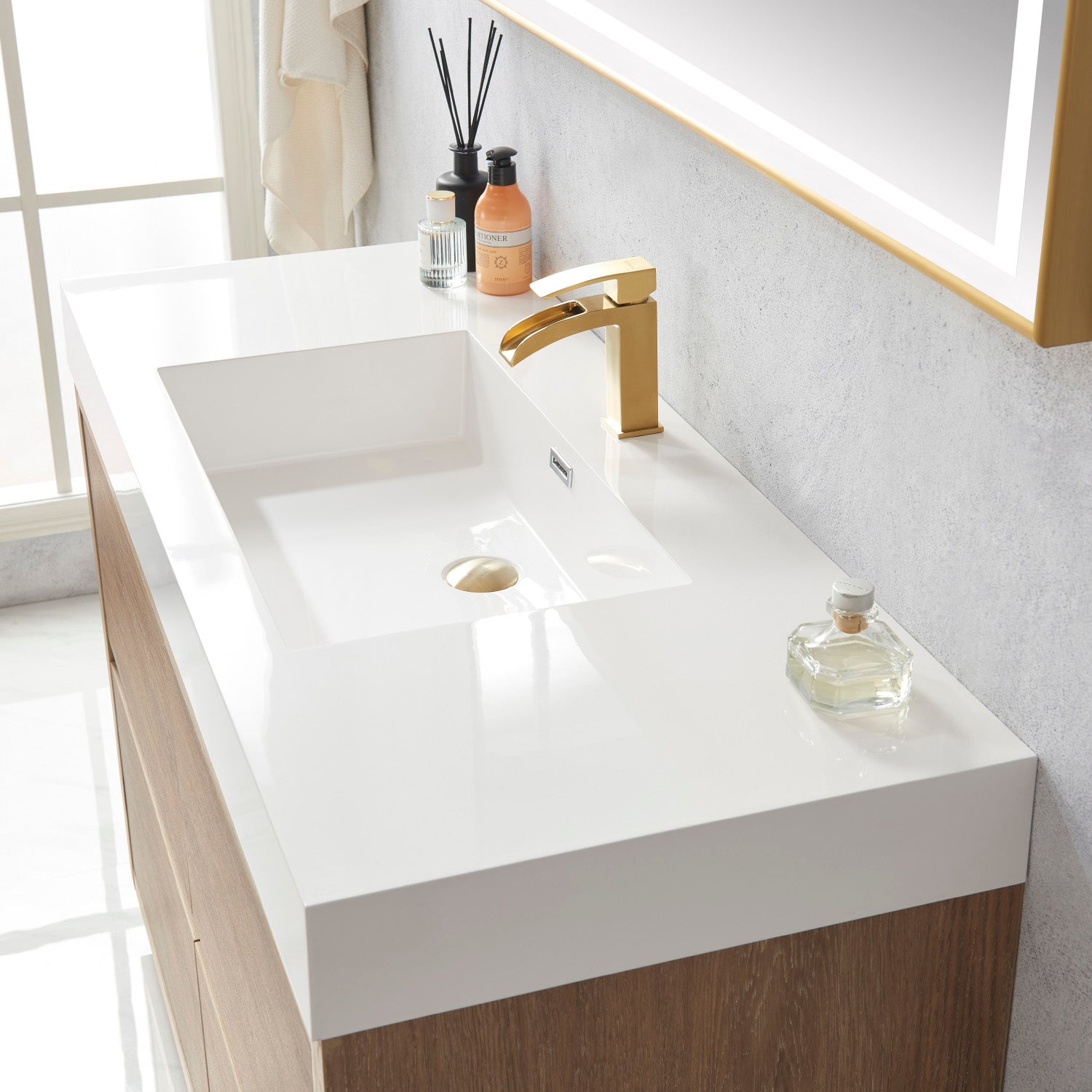 Huesca 48" Single Sink Bath Vanity in North American Oak with White Composite Integral Square Sink Top