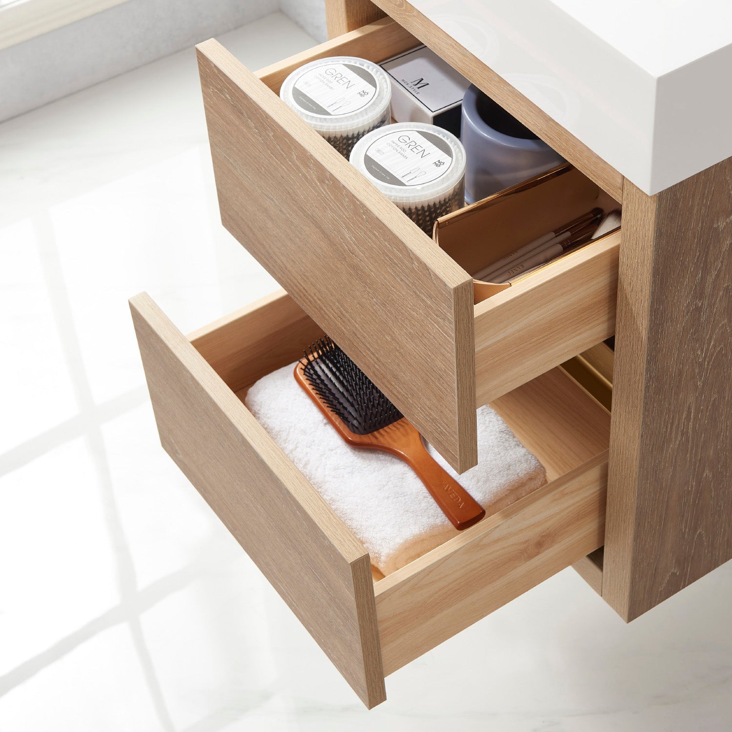 Palencia 18" Single Sink Wall-Mount Bath Vanity in North American Oak with White Composite Integral Square Sink Top