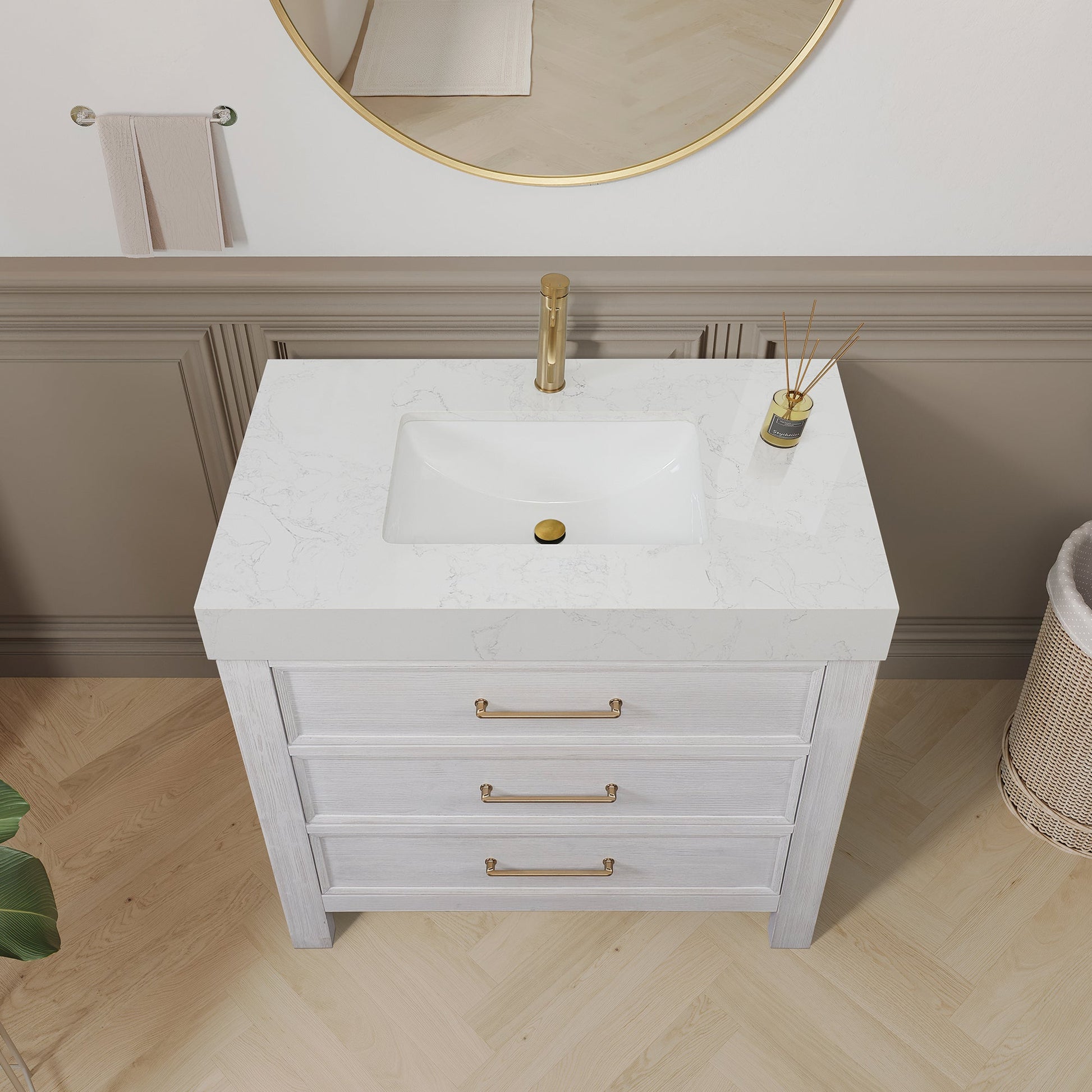 León 36in. Free-standing Single Bathroom Vanity in Washed White with Composite top in Lightning White