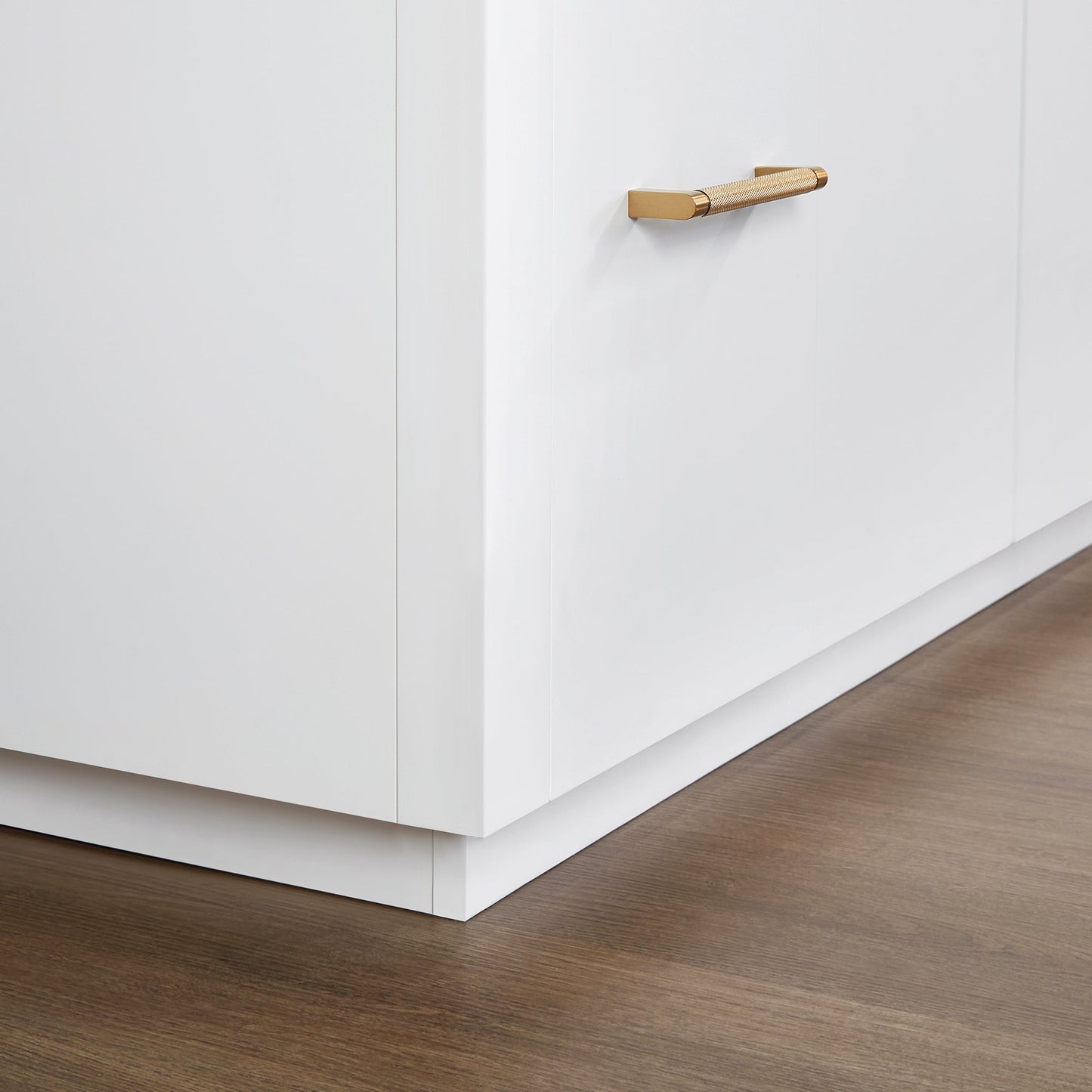 San 60" Free-standing Single Bath Vanity in White with White Grain Composite Stone Top