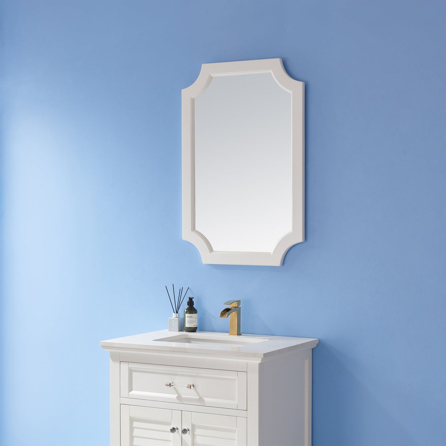 Vinnova Grossetto 24" Irregular Farmhouse Bathroom / Vanity framed Wall Mounted Mirror in Paris Grey