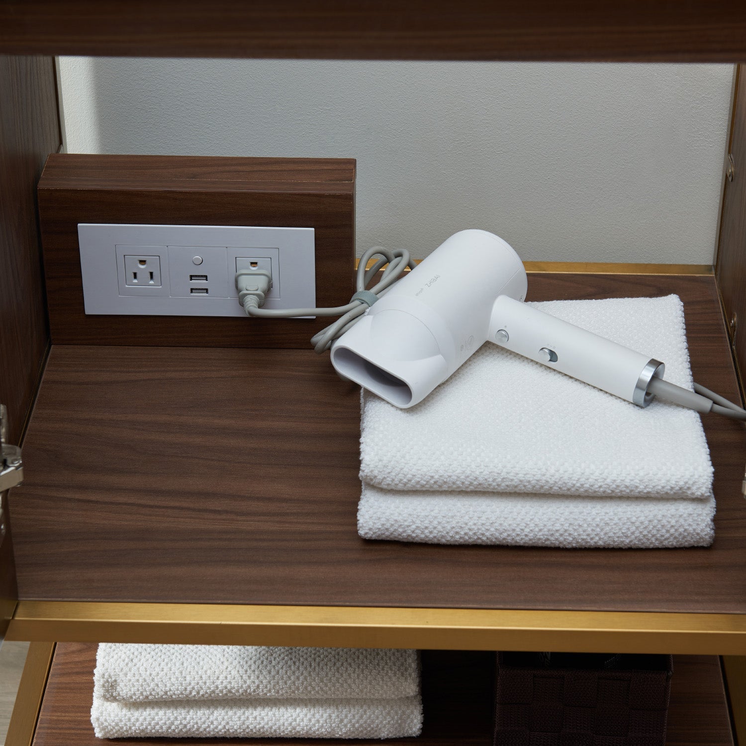 Donostia 72" Double Vanity in Walnut with Ceramic Under-Mount Sink