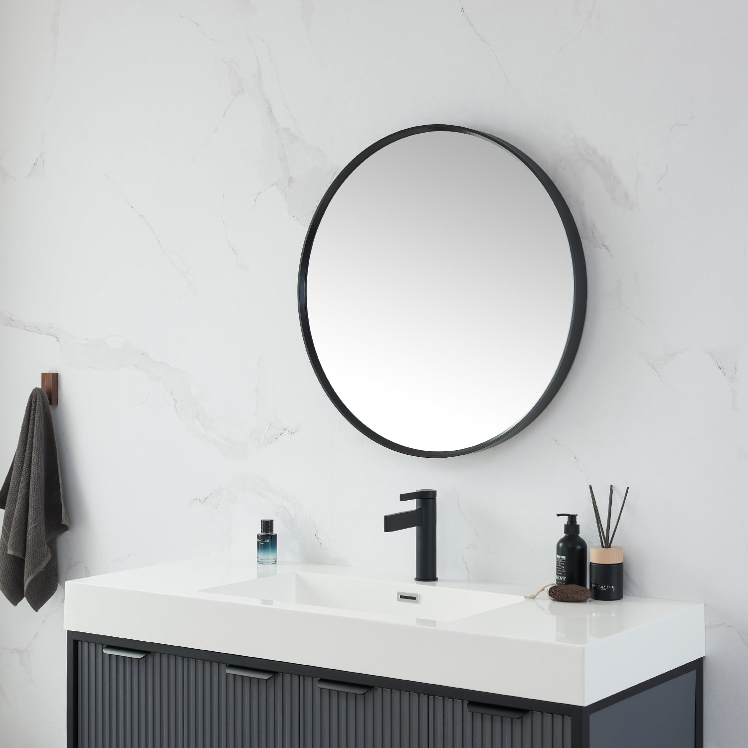Cascante 28 in. W x 28 in. H Round Metal Wall Mirror in Brushed Black