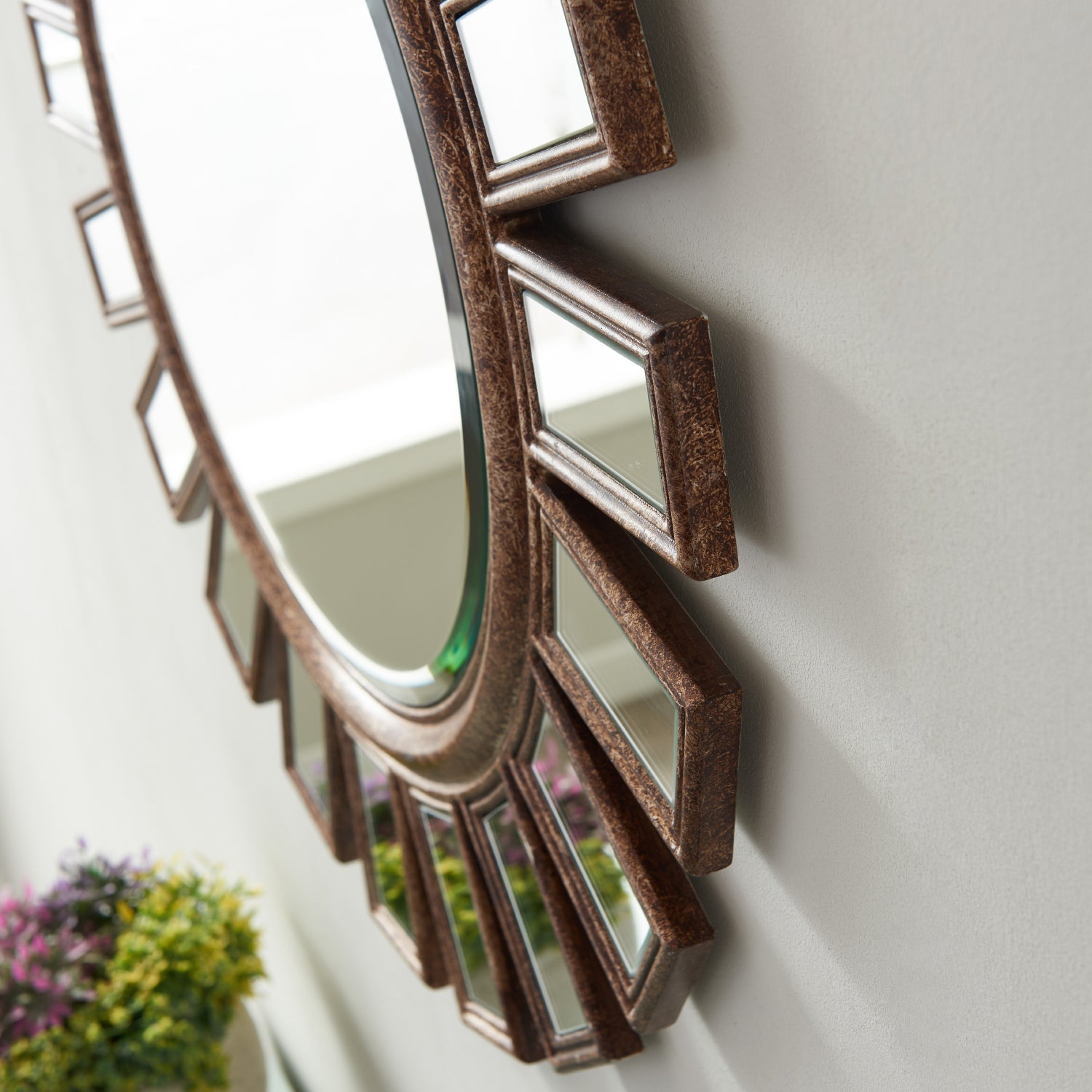 Vinnova Avellino 30" Circle Bathroom/Vanity Antique Brass framed Wall Mirror
